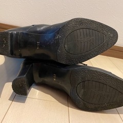 イブサンローランのブーツの画像