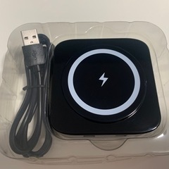 iPhone AppleWatch EarPods 3in1 充電器の画像