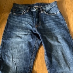 GU ジーンズの画像