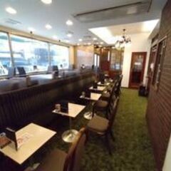 【カフェ・ルノアール 秋葉原昭和通り口店】カフェスタッフ≪週1～2日・未経験OK！／学生、主婦（夫）大歓迎！≫メリット充実♪レトロで心地よいお店☆駅近で便利☆の画像