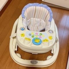 ベビーウォーカー　歩行器