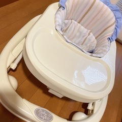 ベビーウォーカー　歩行器の画像