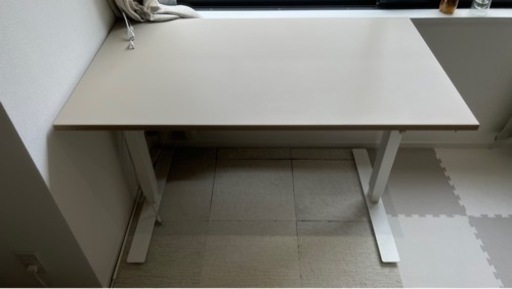 IKEA TROTTEN 昇降デスク (手動)