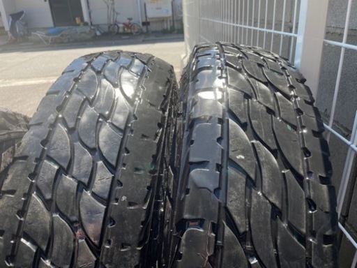 車のパーツ タイヤ、ホイール