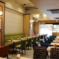 【Cafe Renoir 吉祥寺北口店】◎開店8時～閉店22時00分◎早朝勤務・閉店まで勤務できる方大募集！　≪Cafe Renoir≫で働こう♪駅近で便利☆の画像