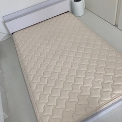 セミダブルベッド