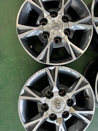 車のパーツ タイヤ、ホイール