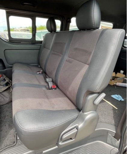 札幌　
早い者勝ち　ハイエース　レジアス　GDH206 KDH206 スーパーGL ダークプライムII リアシート　セカンドシート