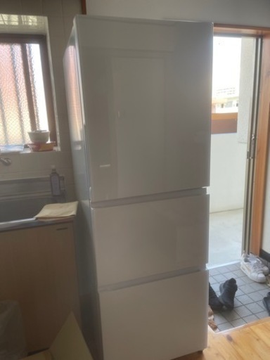 新品\n冷蔵庫