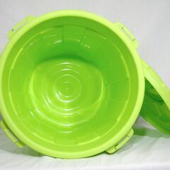 ◎ 2WAY蓋付ポリタンク マスタータンク 37L ソリッド グリーン 直径37㎝ 深さ43㎝ 割れなし 外観汚れややありの画像