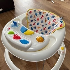 おもちゃボード付き歩行器