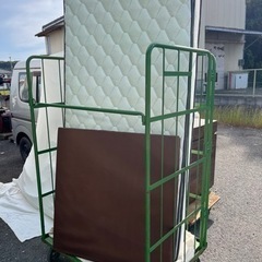 激安　シングル　高級マット付　ベット！