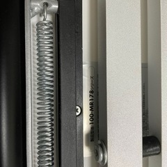 スタンディングデスク 卓上 薄型 白色 折りたたみ可能 スリムタイプ 高さ無段階調整可能 幅79.6cm 100-MR178Wの画像