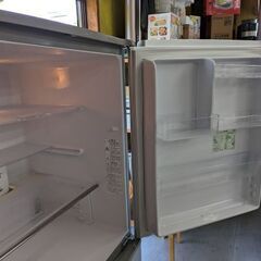 【鹿児島市リサイクルショップスターズ吉野店】3ドア冷蔵庫 2013年製 3ヶ月保証付き 全容積255L  冷凍室45L 冷蔵室２１０Ⅼ ハイアールアクアセールス社製 　の画像