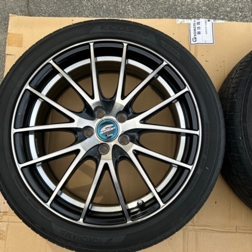 車のパーツ タイヤ、ホイール