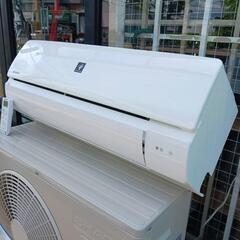 人気の100V！シャープ！2022年！14畳用！愛知県名古屋市周辺取り付け承ります 家電 季節、空調家電 エアコンの画像