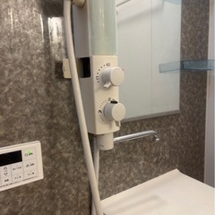 シャワーの温度が低く困っています。