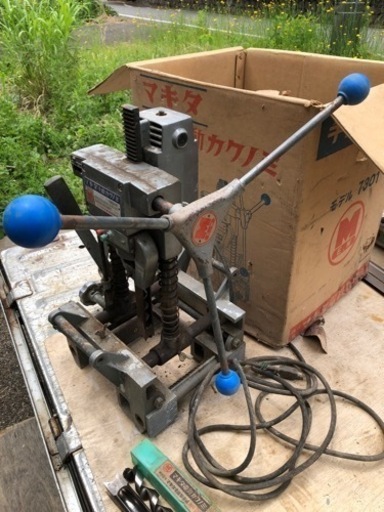 【取引決定】makita マキタ 手動カクノミ 7301 ホゾ穴 ミゾ堀 穴あけ機 角ノミ 電動工具