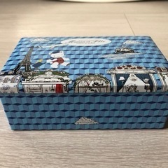 美品　ファミリア　お菓子空き缶の画像