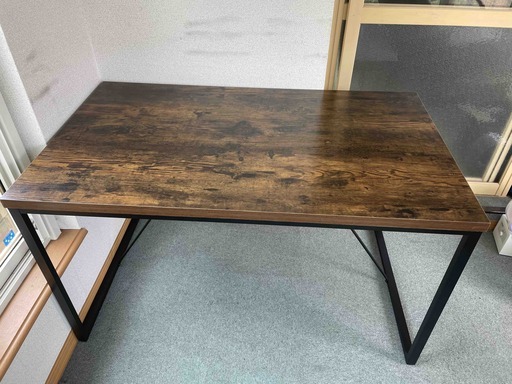 テーブル 　横120cm×縦70cm×高さ69cm