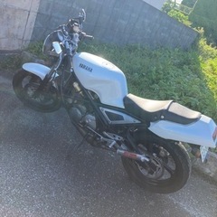 R1-Zの画像