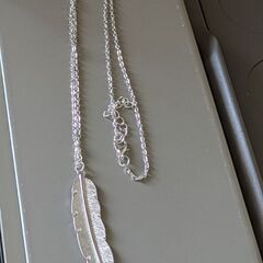 フェザーネックレス（新品）の画像