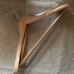 木製ハンガー