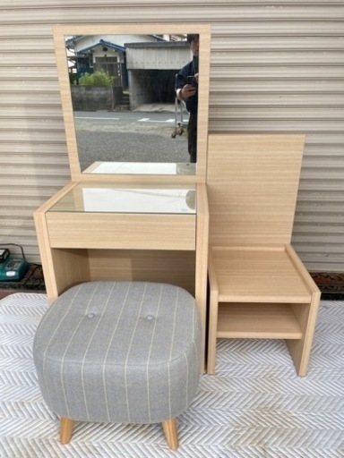 ドレッサー(鏡台)引出し収納付+4本脚スツール+サイドテーブル/分割使用可能/幅100cm(ｻｲﾄﾞﾃｰﾌﾞﾙ含む)×奥行44cm(ｽﾂｰﾙ含まず)×高さ130cm/寝室/多目的/福岡/糸島/直接引取り/別途自社便配送可能【JUN-PayPay