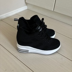 【未使用/新品】21.5cm　スニーカー/インヒール の画像