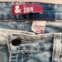 （廃棄済）6月末まで　H&M レディースデニム　難あり　EURw31　中古　非対面取引の画像