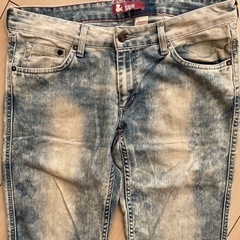 （廃棄済）6月末まで　H&M レディースデニム　難あり　EURw31　中古　非対面取引の画像