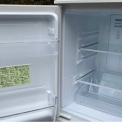 【取引中】2020年製 137L　2ドア冷凍冷蔵庫 シャープ の画像