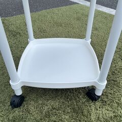 ▼値下げ▼キッチンワゴン 2段 ホワイト サイドワゴン キャスター付き サイドテーブル 収納カート 持ち手付き 幅33cm 参考価格5,336円🚚自社配送時💳代引き可🚚(現金、クレジット、スマホ決済対応)の画像