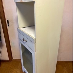 白い棚【unico】無料で差し上げます！の画像