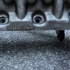シリンダーヘッド　日産の画像