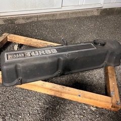 日産　ターボ タペットカバー