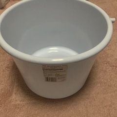 プラスチック製のバスケットの画像