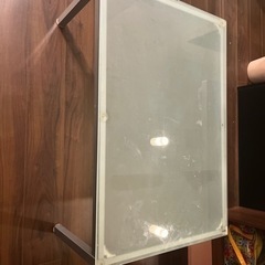 テーブル