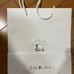紙袋　色々なサイズを無料で譲ってください。厚手のショップビニール...