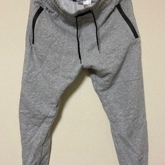 H&M DIVIDED ダブルニーワイドスエットパンツ　Sサイズ...