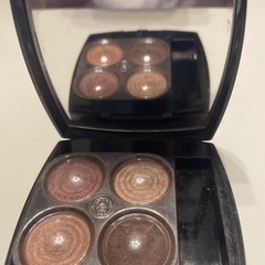 CHANELアイシャドウの画像
