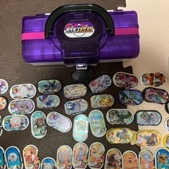 ①メザスタタグ＋ケース