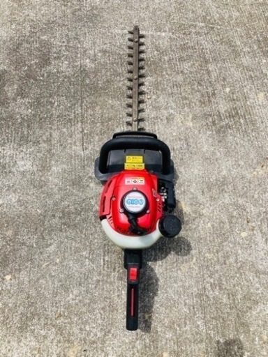 エンジン式ヘッジトリマー　バリカン　庭木の剪定に！