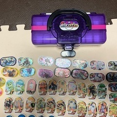 ②メザスタタグ＋ケース