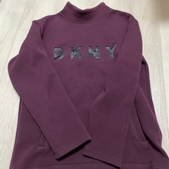 DKNY トレーナー　S-Mサイズ