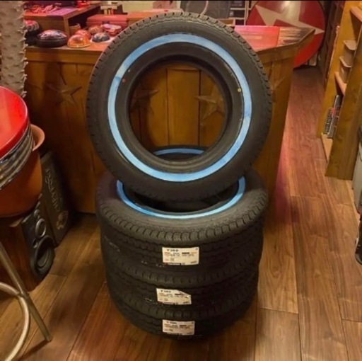 車のパーツ タイヤ、ホイール