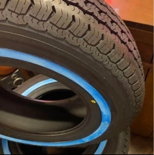 車のパーツ タイヤ、ホイール