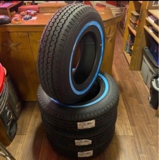 車のパーツ タイヤ、ホイール