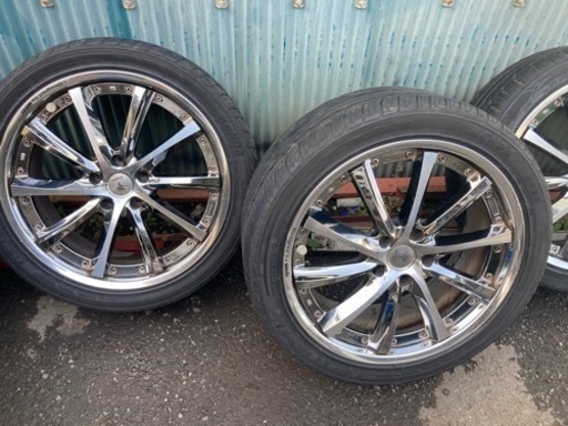 車のパーツ タホイール