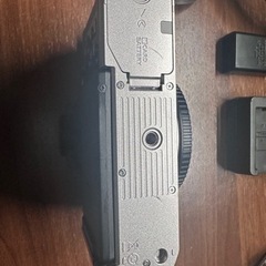 ニコン ミラーレス一眼カメラ　Zfc ズームレンズキット(サードパーティ製グリップつき)の画像